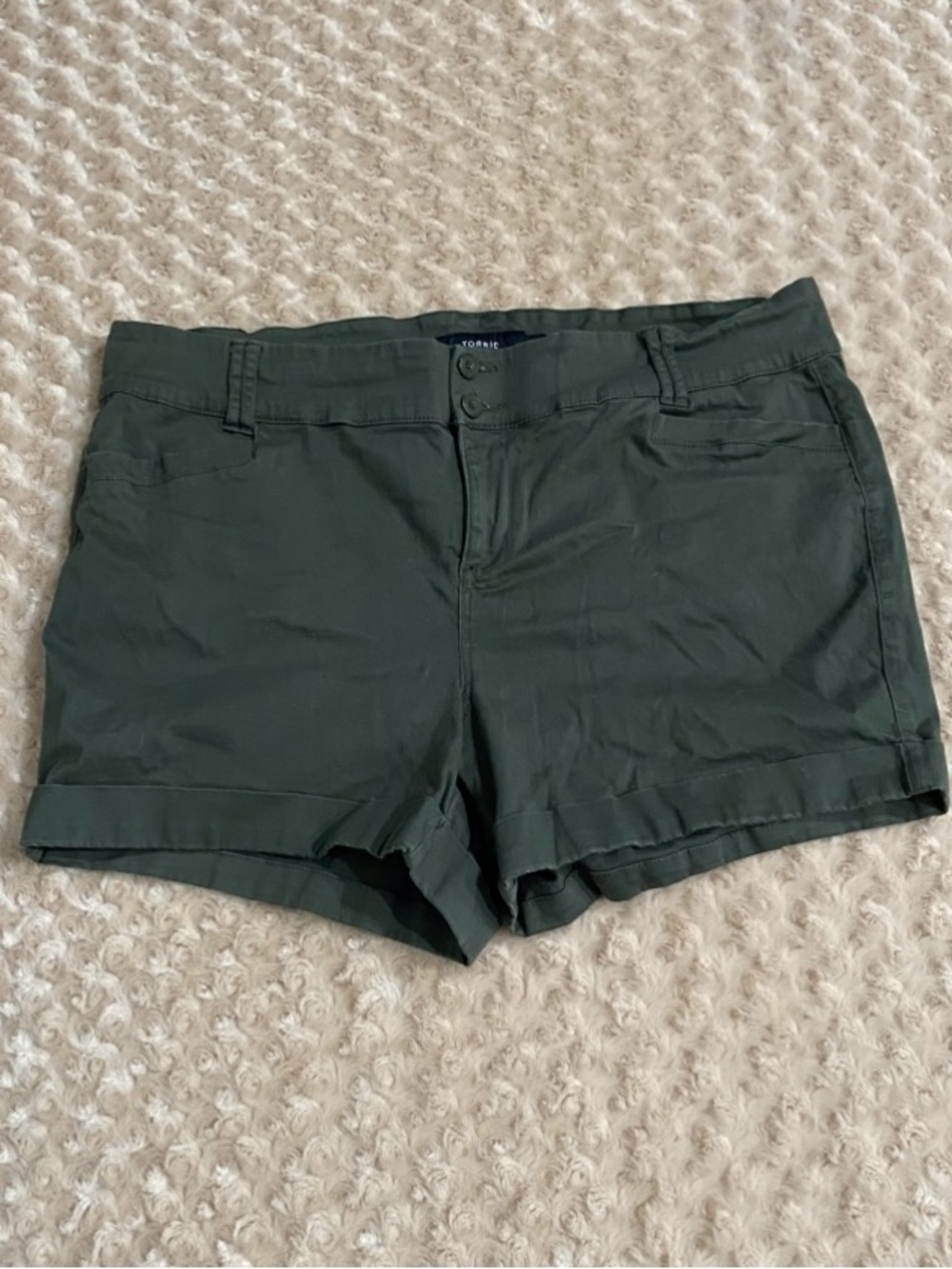 Torrid shorts Women Size 22 Olive Green a cuffed hem & double button closure